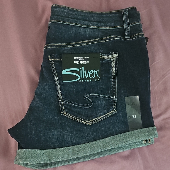 Silver Jeans Women's Indigo Boyfriend Jean Shorts - Picture 1 of 8
